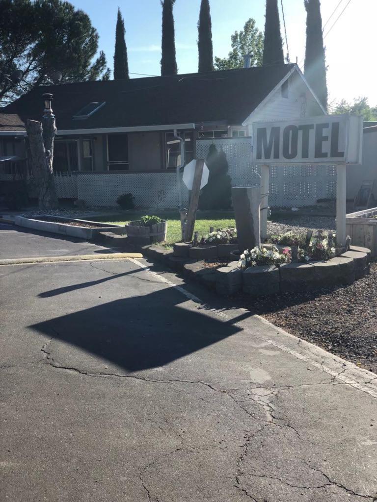 Kelseyville Motel Exterior photo