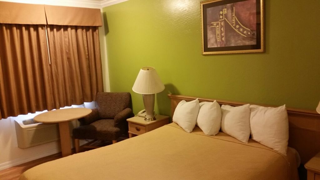 Kelseyville Motel Room photo
